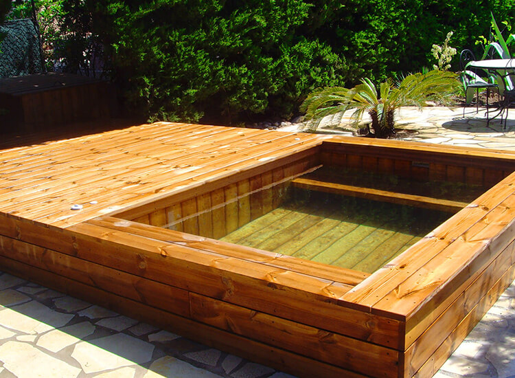 mini-piscine en bois avec jacuzzi - Natura